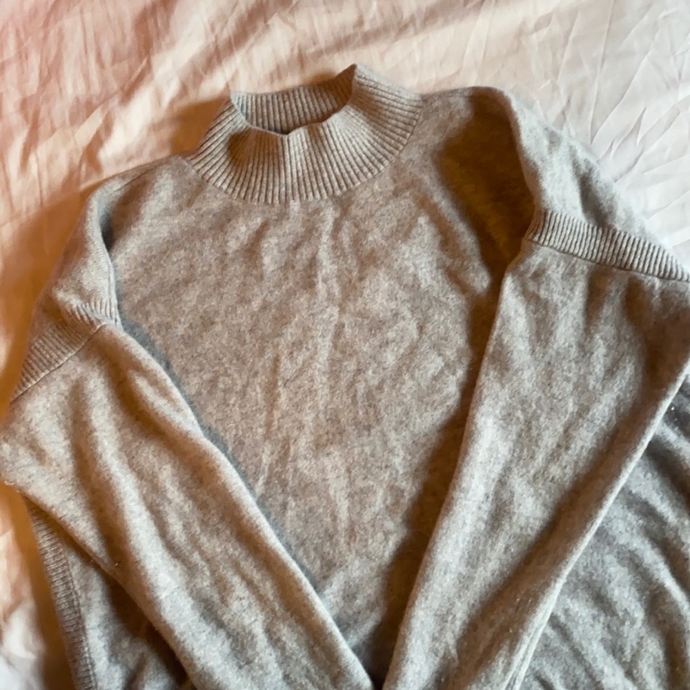 Club monaco cashmere sweater small